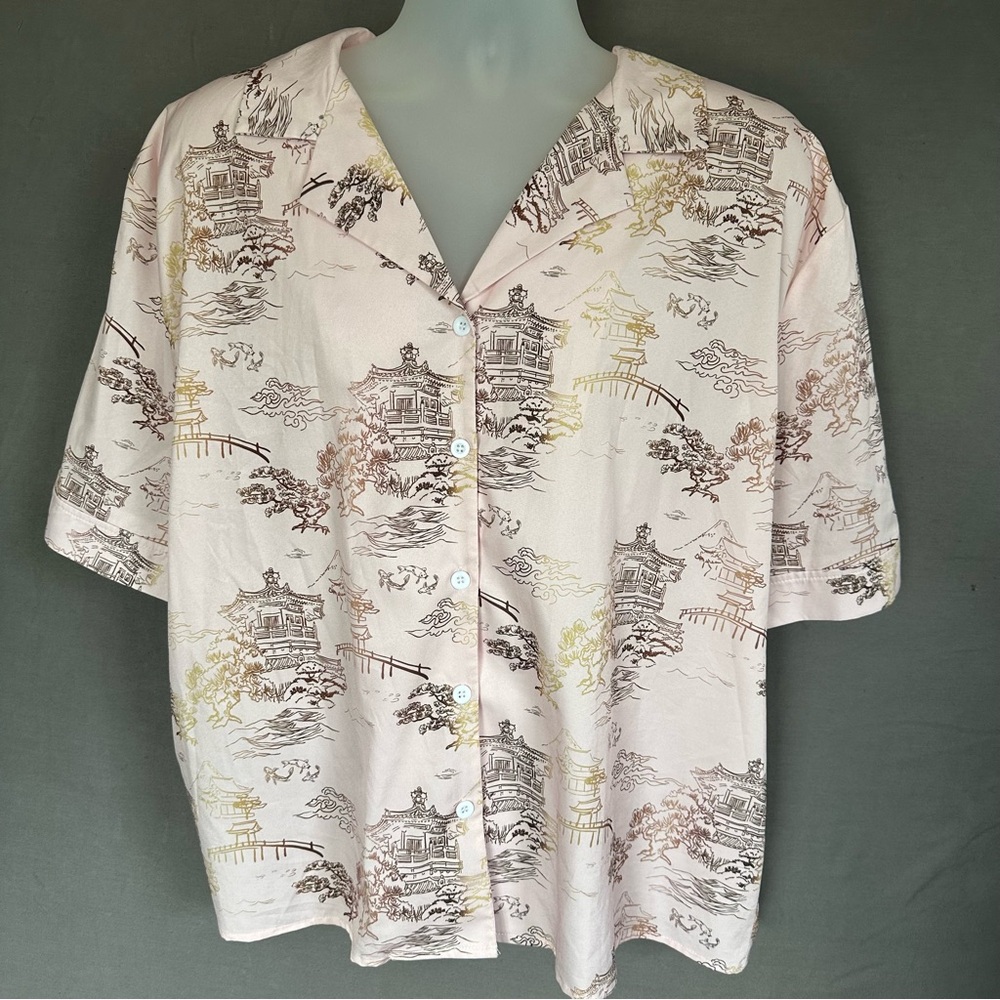 ROMWE Pink & Gold 70’s Asian Art Short Sleeve Button Up Shirt Men’s Large